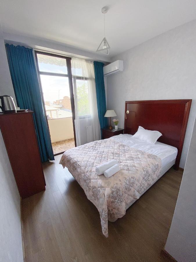 Tbilisi Central Hotel Dış mekan fotoğraf