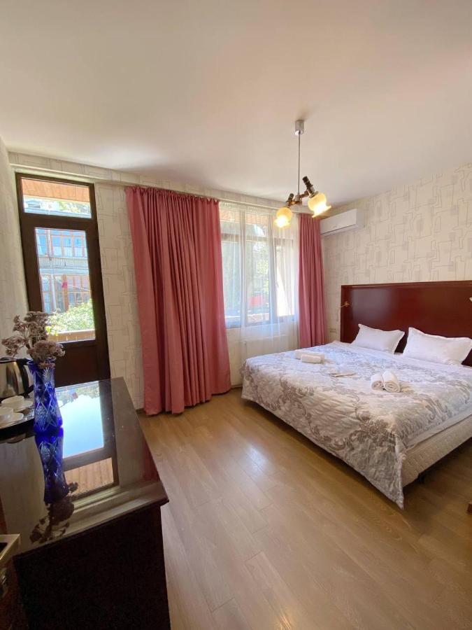Tbilisi Central Hotel Dış mekan fotoğraf