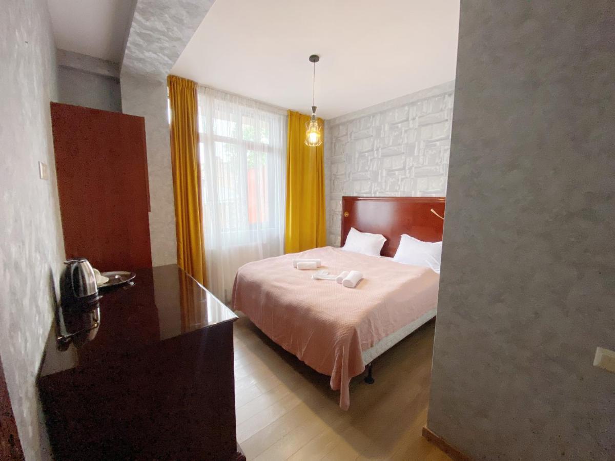 Tbilisi Central Hotel Dış mekan fotoğraf